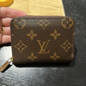 Louis Vuitton Zippy Coin Purse in Monogram